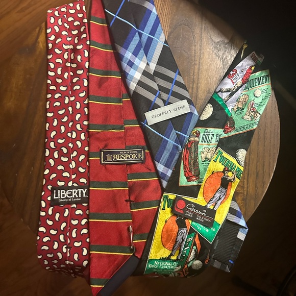 Lot of ties - Picture 5 of 7